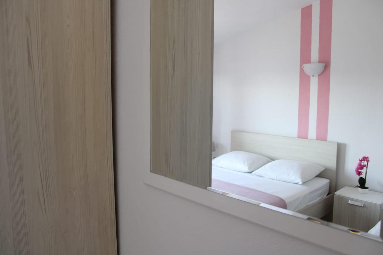 Apartments Renata Donji Seget Zewnętrze zdjęcie