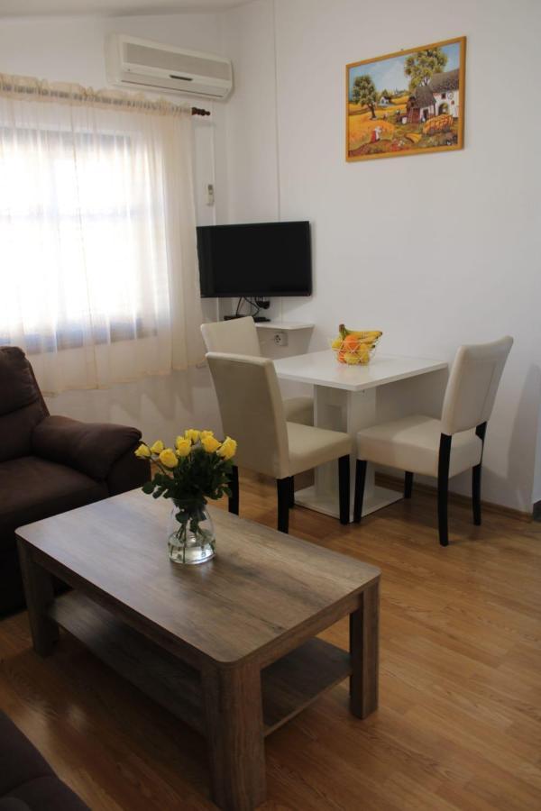 Apartments Renata Donji Seget Zewnętrze zdjęcie