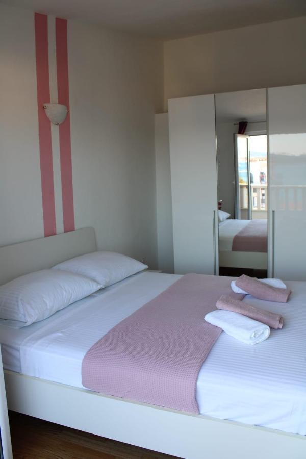 Apartments Renata Donji Seget Zewnętrze zdjęcie