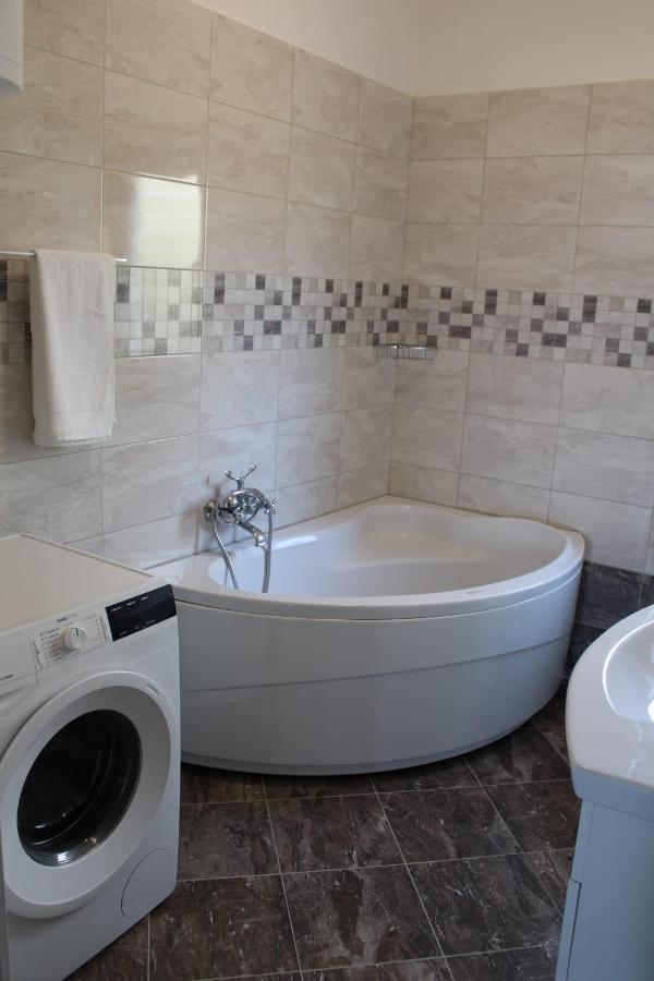 Apartments Renata Donji Seget Zewnętrze zdjęcie